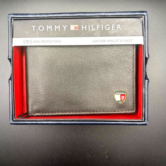 Tommy Hilfiger Mens Genuine Leather Bifold Wallet 31HP220118 with ID Window NIB - Picture 15 of 16